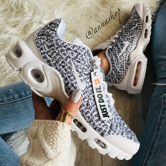 Nike Shoes - NWT Nike Air Max Plus special edition